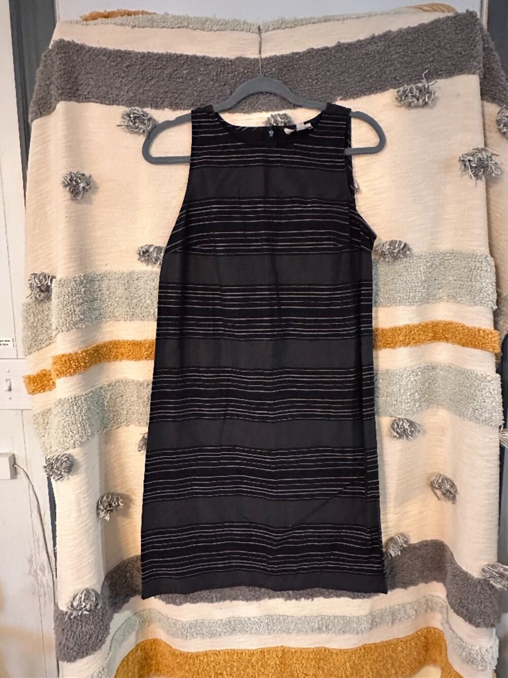LOFT Outlet Black Striped Sleeveless Sheath Shift Mini Dress - Medium